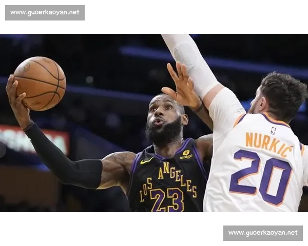 湖人vs太阳激战全场詹姆斯领衔对决杜兰特高光集锦回顾精彩瞬间 湖人vs太阳激战全场詹姆斯领衔对决杜兰特高光集锦回顾精彩瞬间